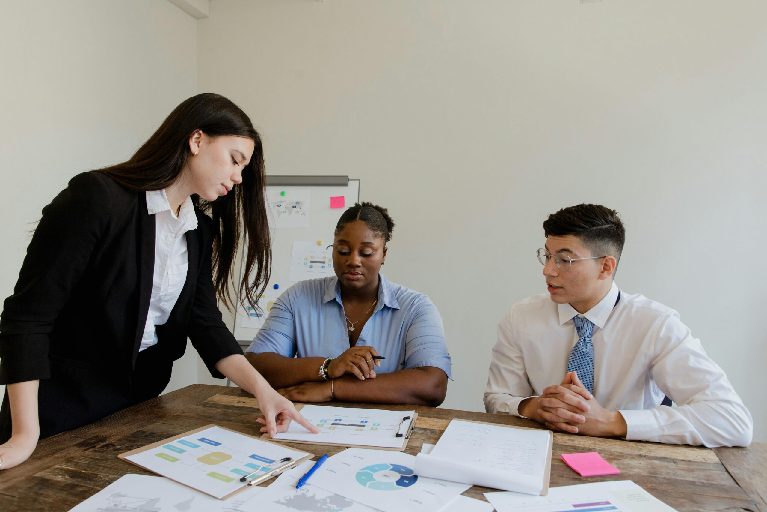 How to Set Up Effective HOA Committees in Your Community
