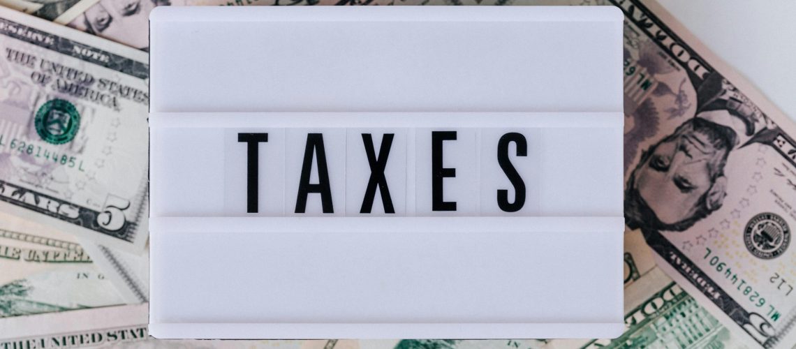 pexels-karola-g-4386372