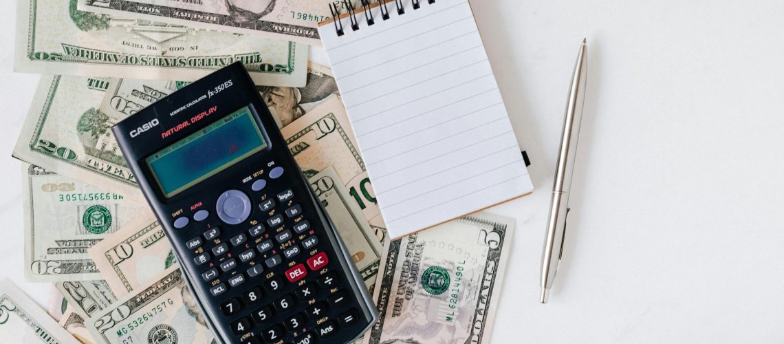 pexels-karola-g-4386373